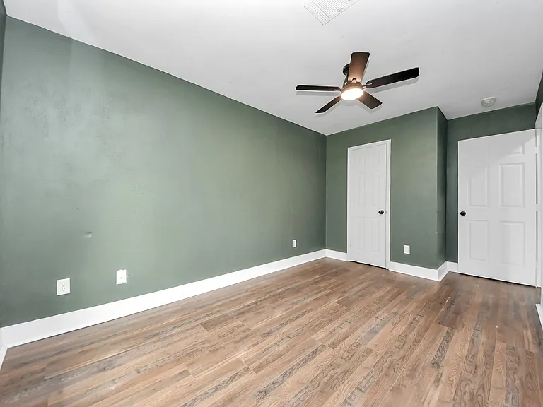 608 Trinity Ln — Photo 19