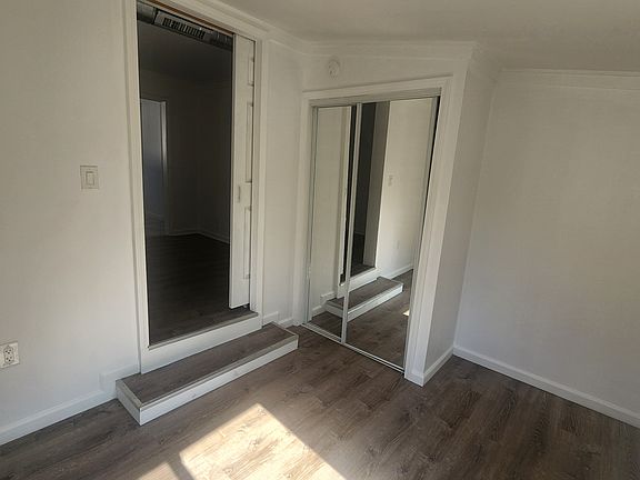 5th image of 40 W Howard Ave