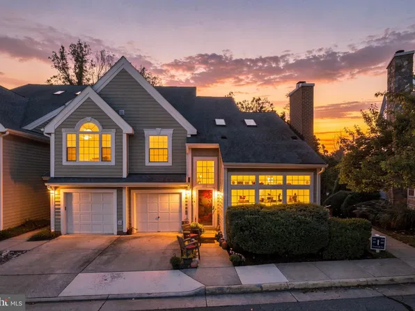 312 Overlook Dr, Occoquan, VA 22125