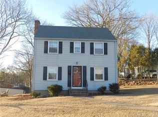 3 Hartland Rd, Manchester, CT 06042