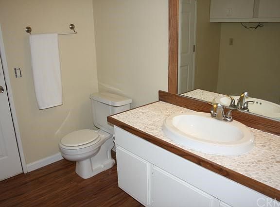 4th image of 23649 Ashwood Ave