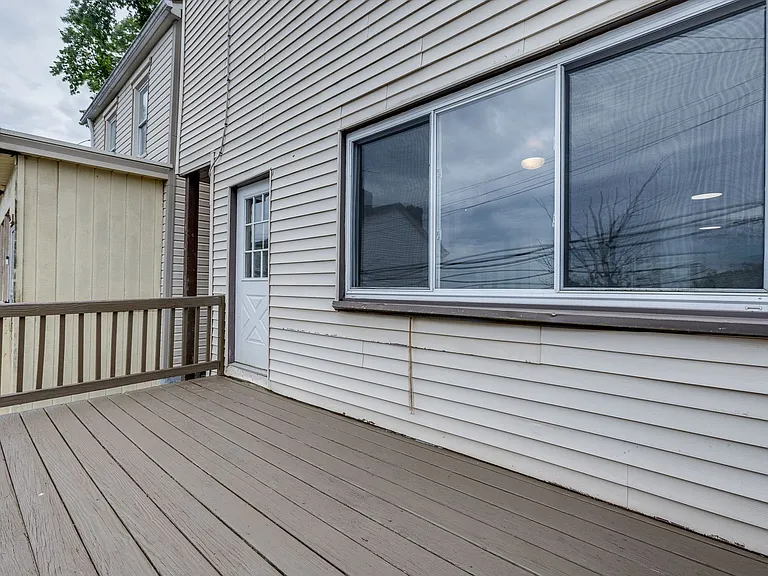 978 Manton Way — Photo 19