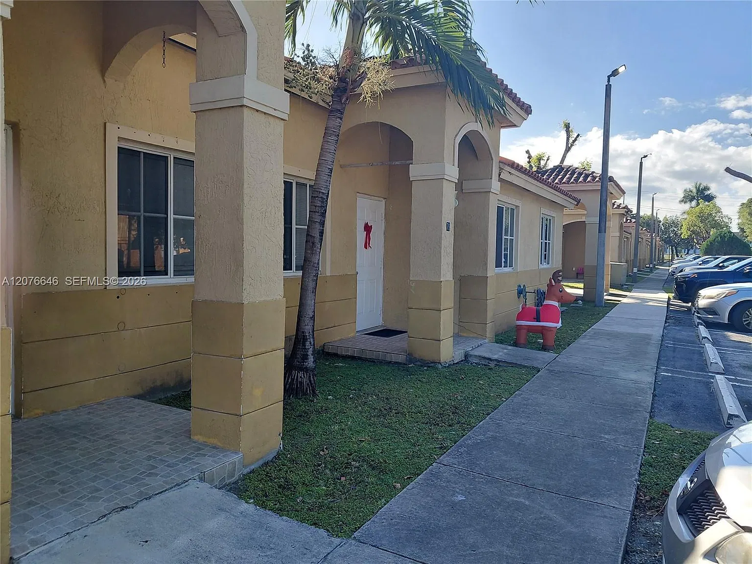 Edgewater Condo — Photo 2