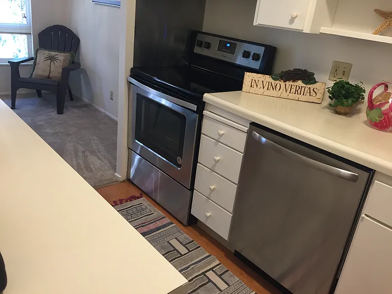 801 N Humboldt St — Photo 10