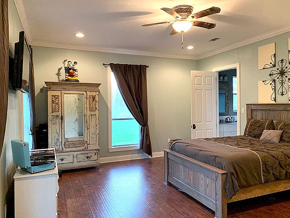 5th image of 44042 Brignac Estates Dr