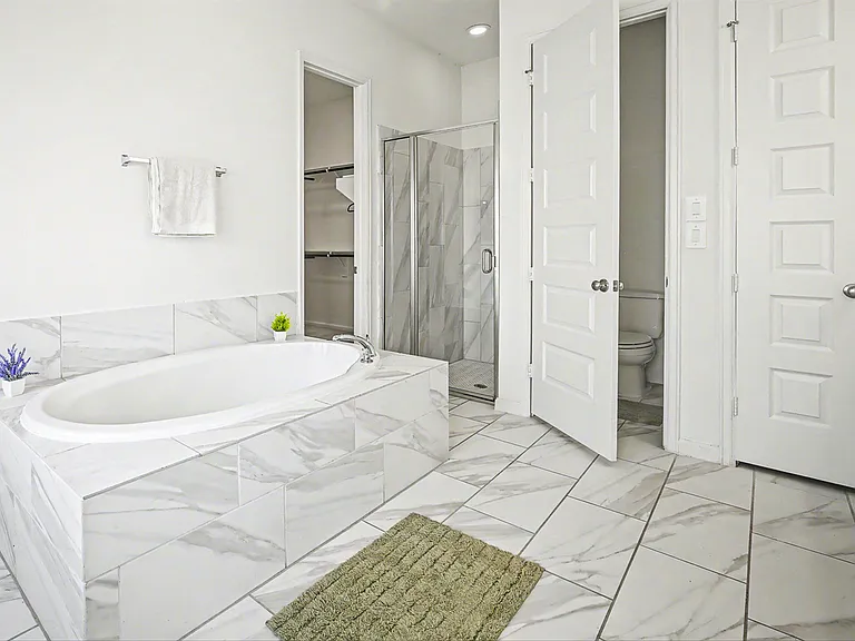 5610 Vintage Oaks Ln — Photo 14