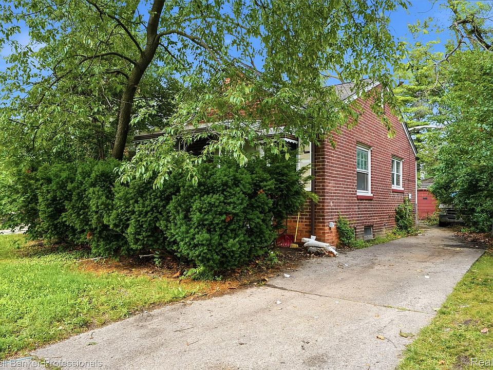 1st image of 18262 Lindsay St