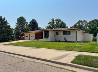 817 N Central Ave, Pierre, SD 57501