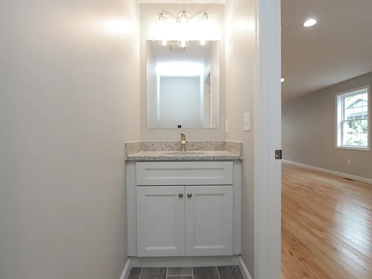 859 Carew St #857 — Photo 15