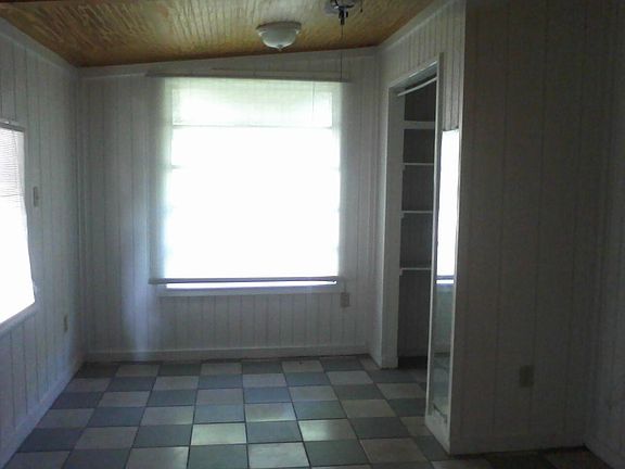 5th image of 28178 Julia Ave