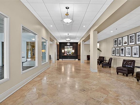 3rd image of 1205 Saint Charles Ave APT 1309