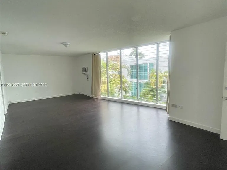 10178 Collins Ave #202 — Photo 6