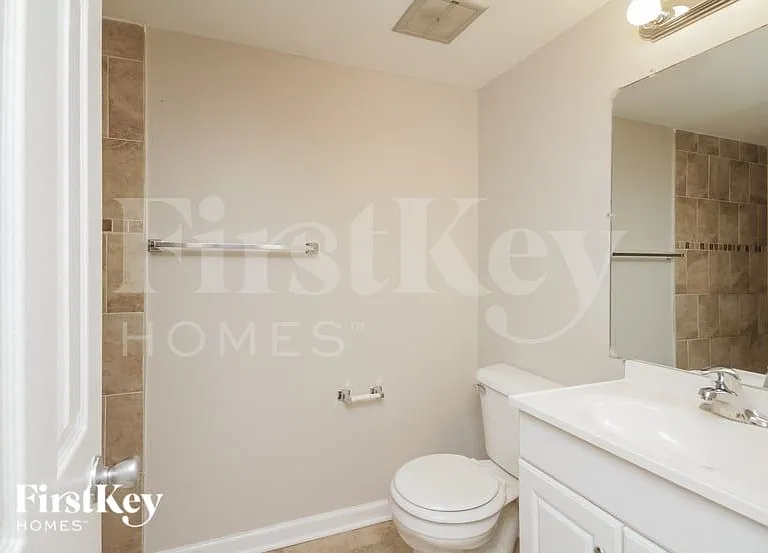438 E 191st Pl — Photo 13