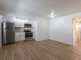 4644-4648 Cuming Street - Newly Remodeled 1 Bedroom apartments with high end finishes, Omaha, NE 68132
