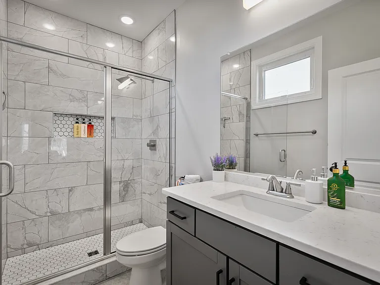 2511 Porter St #2 — Photo 12