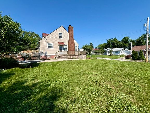 3rd image of 3440 Wellington Dr