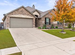 407 Lone Star Dr, Justin, TX 76247