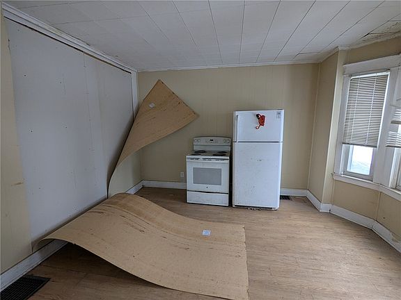 5th image of 88 Monica St