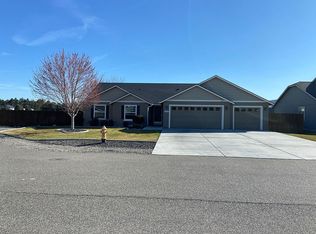 7810 Ruby Ct, Pasco, WA 99301