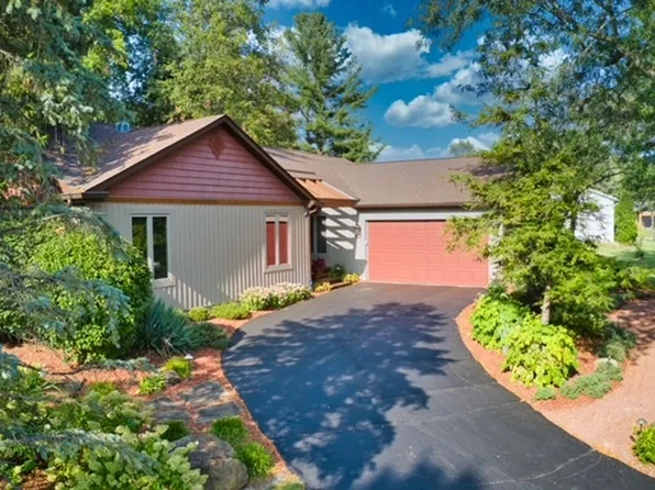 85 Tanglewood Trl, Valparaiso, IN 46385