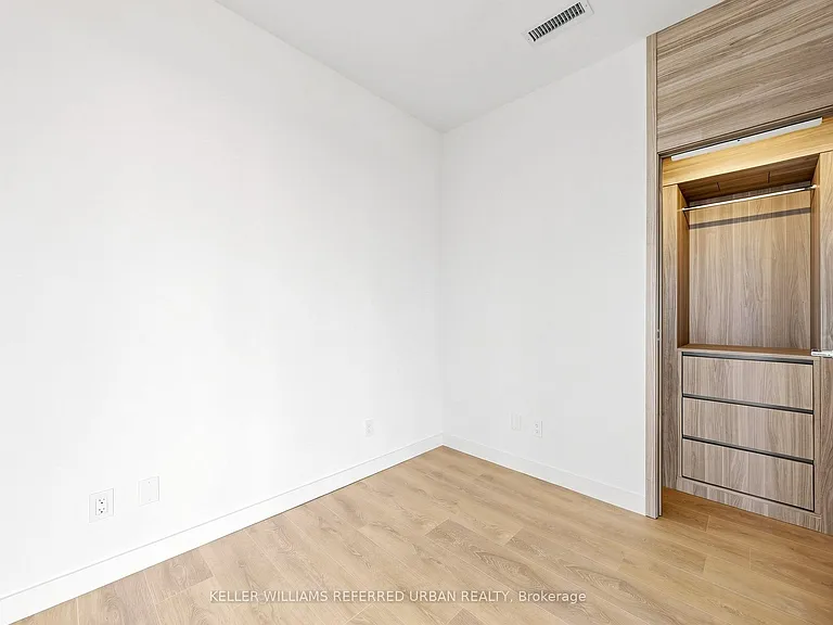 18 Esther Shiner Blvd #2002 — Photo 12