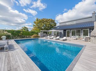 40 Library Ave, Westhampton Beach, NY 11978