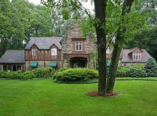 1 Meadowood Ct, Pittsburgh, PA 15215