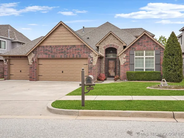 10713 S Sycamore St, Jenks, OK 74037