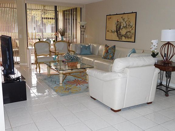 4th image of 5454 Firenze Dr APT D