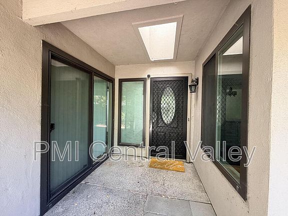 3rd image of 3440 W Benjamin Holt Dr