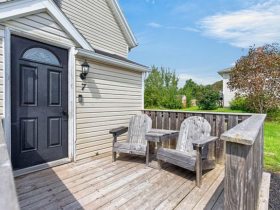 5th image of 7 Macarthur Dr