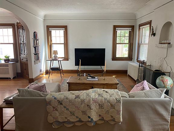 3rd image of 3919 1st Ave S #1