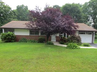 20 Rumson Rd, Kendall Park, NJ 08824