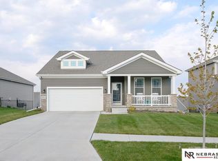 8013 N 173rd St, Bennington, NE 68007