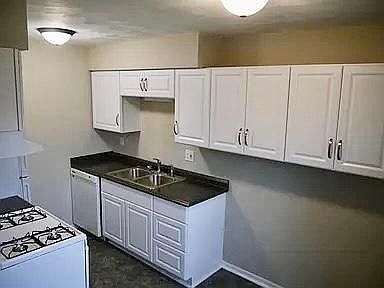 2nd image of 1732 Burcham Dr