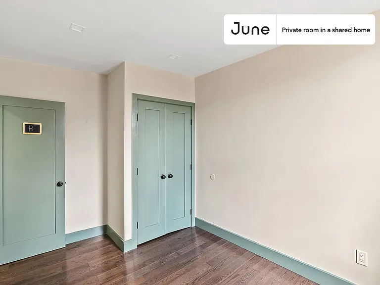 1675 Lexington Ave #B — Photo 3