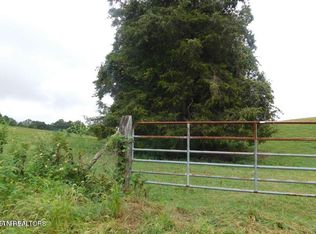 1 S Chapman Rd, La Follette, TN 37766