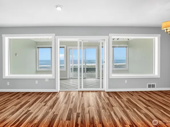 1443 Ocean Shores Boulevard SW #102, Ocean Shores, WA 98569