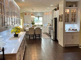 1890 Spitler Dr, Decatur, IL 62521