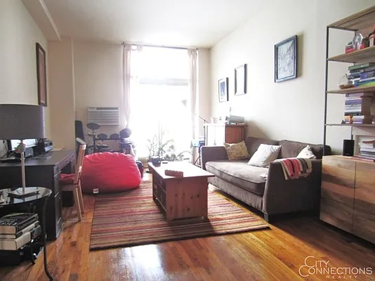 Rented by City Connections Realty | media 18