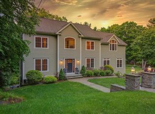 13 Robinson Dr, Bedford, MA 01730