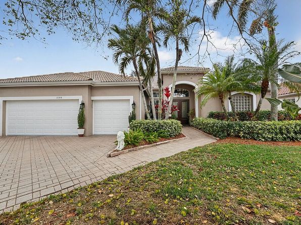 1599 SE Ballantrae Ct