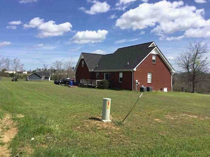 2nd image of 323 Creek Dr