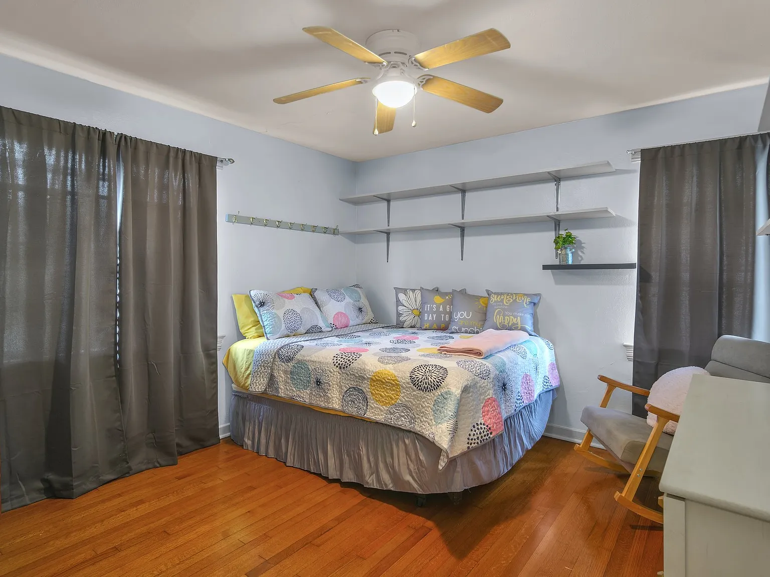 2 bed, 1602 sqft, $2,700 — Photo 4