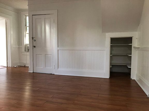 2nd image of 213 S Cedar Ave APT 2