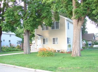 242 Terrace Ave, Riverside, RI 02915