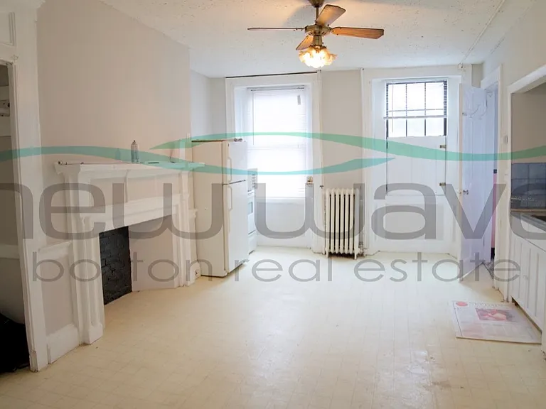 147 Charles St #4 — Photo 2