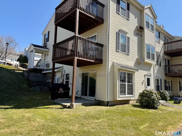 143 Spyglass Court #143, Torrington, CT 06790