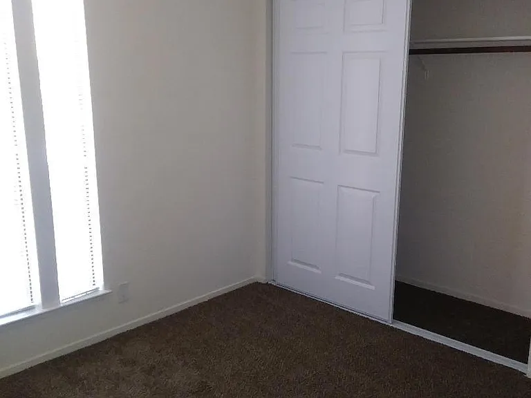 Madison Pines Apartments — Photo 21