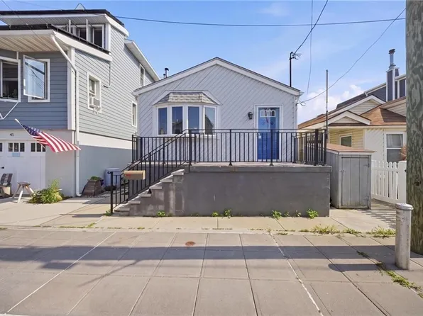 39 W 11th Rd, Broad Channel, NY 11693